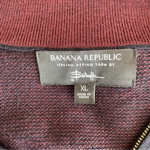 Banana Republic Italian Merino Yarn by Baruffa Quarter
Zip Pull Over Sweater - Picture 7 of 11